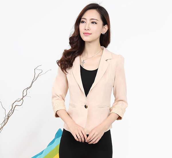 現(xiàn)貨職業(yè)服與定做職業(yè)服的區(qū)別